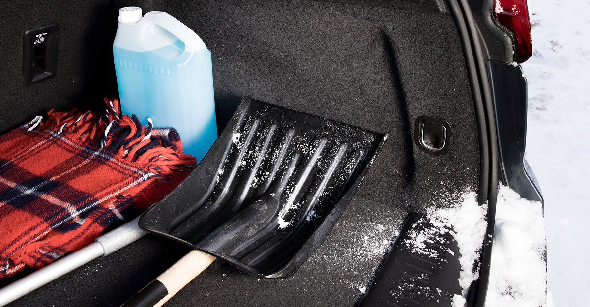 Complete winter emergency kit in a car trunk